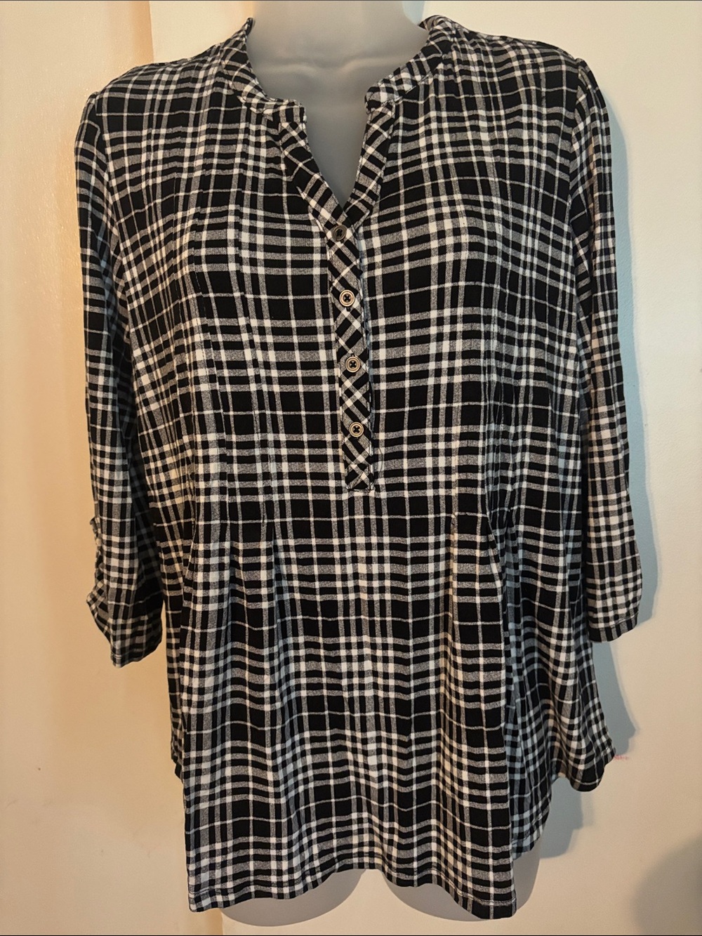 Roz & Ali Black and White Plaid Henley Tunic
